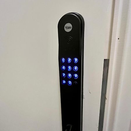 Old Town Apartment - Self Check In 브루 외부 사진