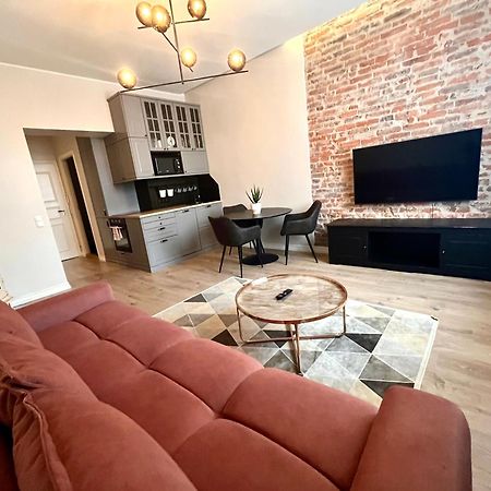 Old Town Apartment - Self Check In 브루 외부 사진